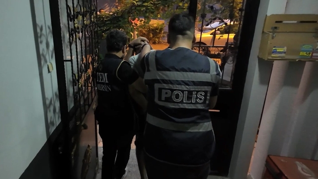 Mersin'de DEAŞ operasyonu: 8 gözaltı