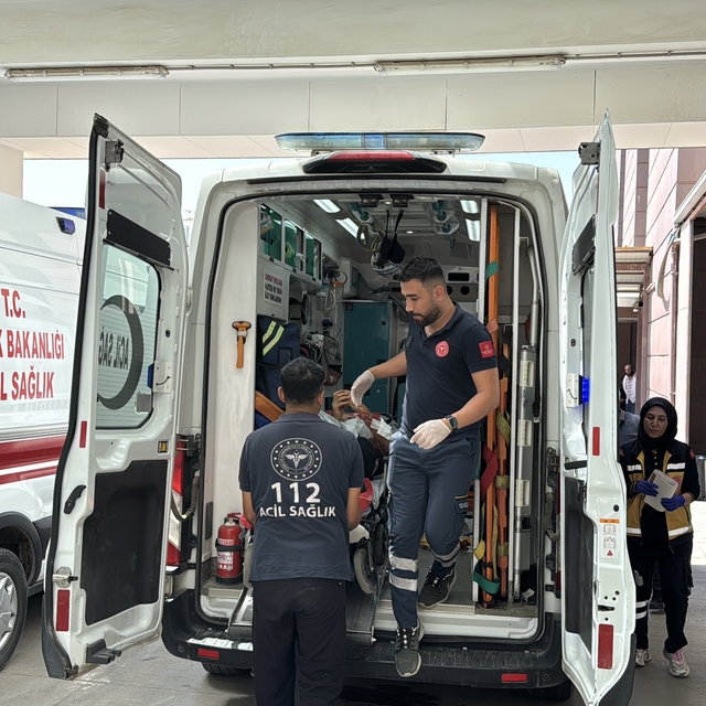 Adıyaman'da çıkan bıçaklı kavgada 2 kişi yaralandı