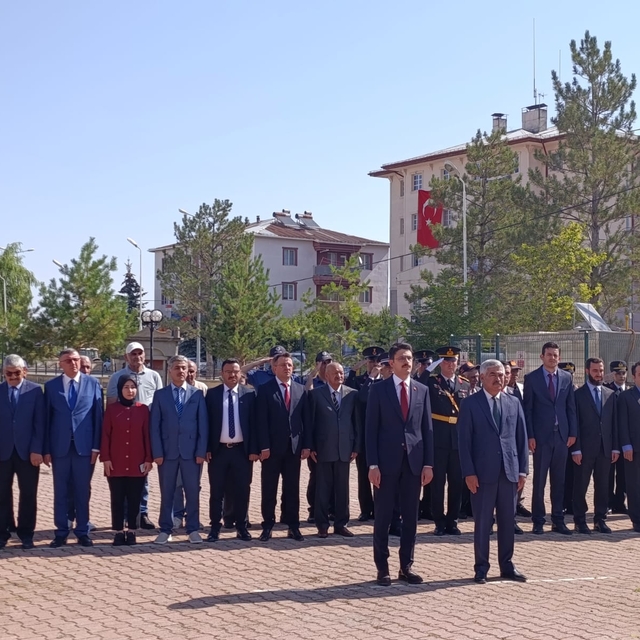 Sivas'ın ilçelerinde Büyük Zafer'in 103. yılı törenlerle kutlandı