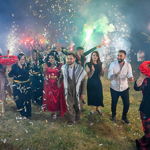 Panamalı gelin Van'da yöresel geleneklerle dünya evine girdi