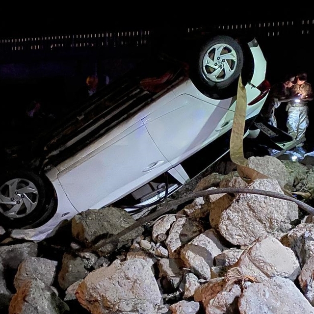 Erzurum'da çaya düşen otomobildeki 1 kişi öldü, 1 kişi yaralandı