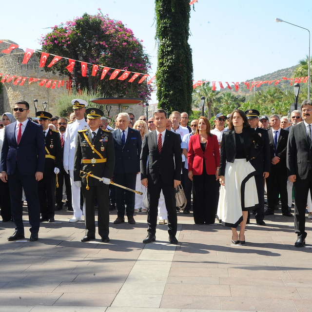 Çeşme'de 30 Ağustos Zafer Bayramı kutlandı