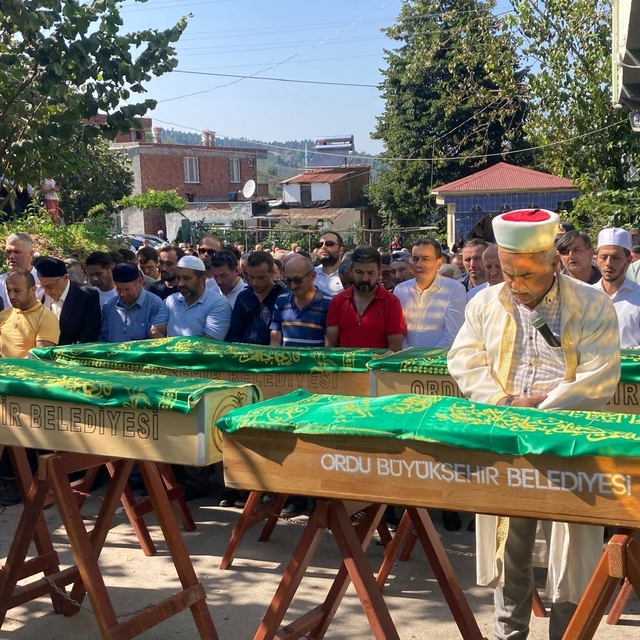 4 kişinin öldüğü patpat kazası öncesinden görüntüler ortaya çıktı (2)