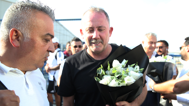Beşiktaş kafilesi, Alanya'ya geldi