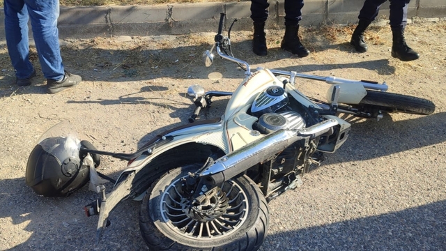 Karabük'te ciple çarpışan motosikletin sürücüsü yaralandı