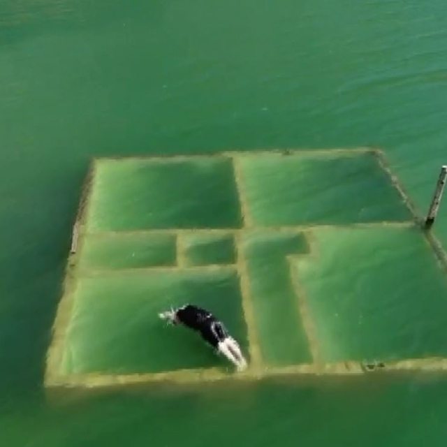 Baraj sularına gömülen anılarına duygusal dalış