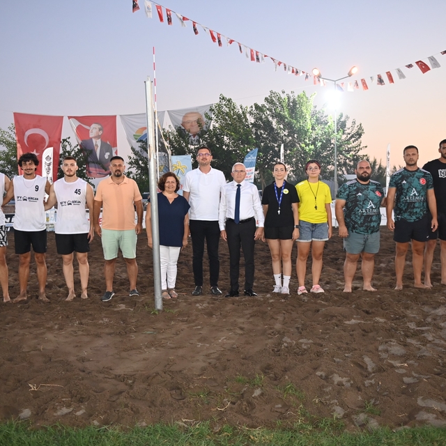 Kumluca'da 30 Ağustos Zafer Kupası Voleybol müsabakaları düzenlendi