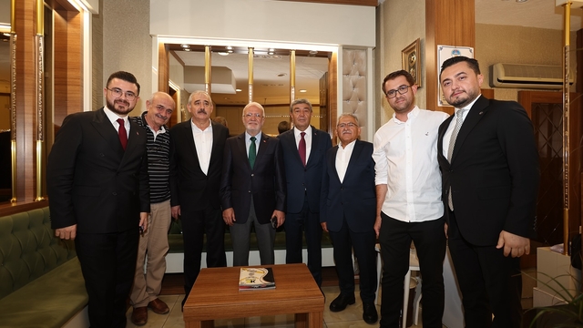 AK Parti Genel Başkanvekili Elitaş ve Başkan Büyükkılıç'tan Kazancılar Çarşı esnafına ziyaret