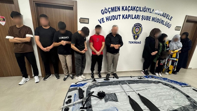 Tekirdağ'da 15 kaçak göçmen ile 2 organizatör yakalandı