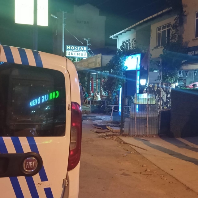 Tatilden döndü, dükkanını boş buldu