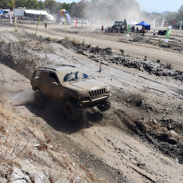 Off-road tutkunları, Düzce'deki şenlikte buluştu