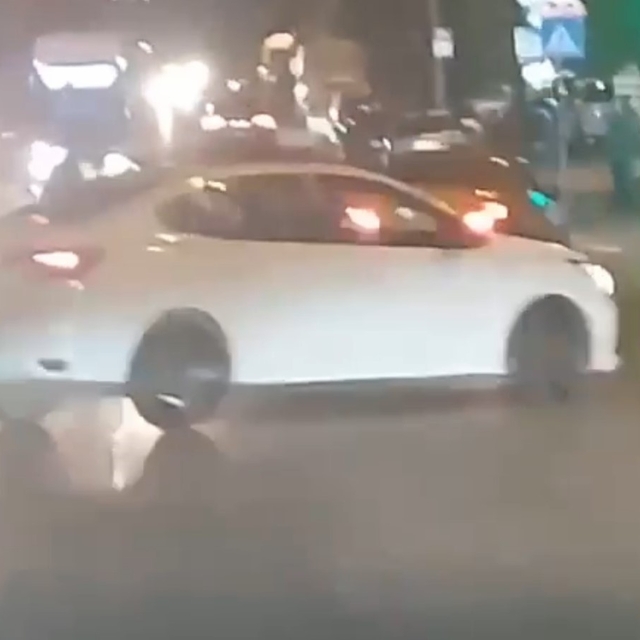 Drift yapan 2 sürücüye 96 bin TL ceza