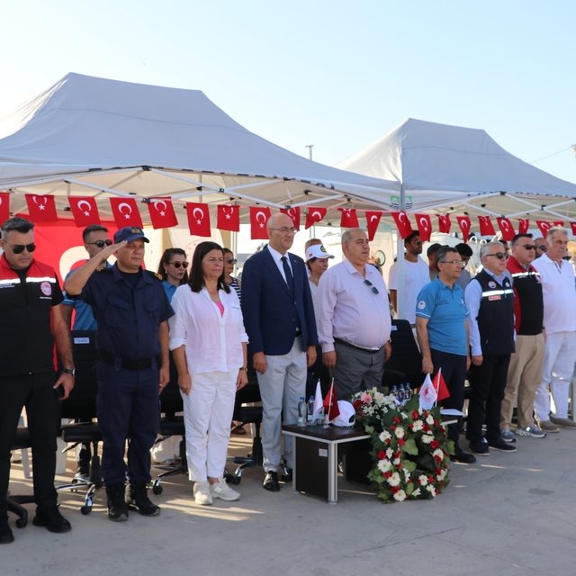 İzmirli balıkçılar gece yarısı "vira bismillah" diyecek