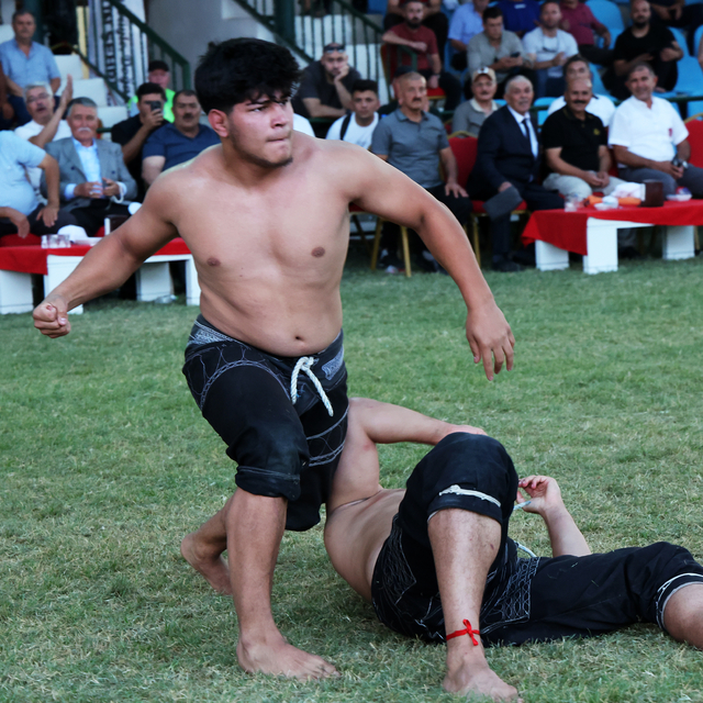 Darende 72. Zengibar Karakucak Güreşleri'nin başpehlivanı Doğan Uzun oldu