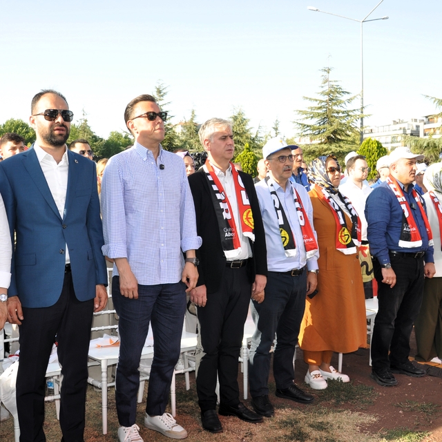 AK Parti Genel Başkan Yardımcısı Yalçın, Eskişehir'de konuştu: