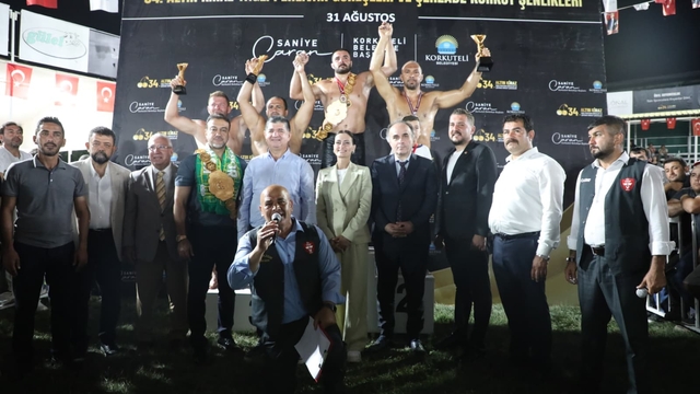 Korkuteli Altın Kiraz Yağlı Pehlivan Güreşleri'nin başpehlivanı Ali İhsan Batmaz oldu