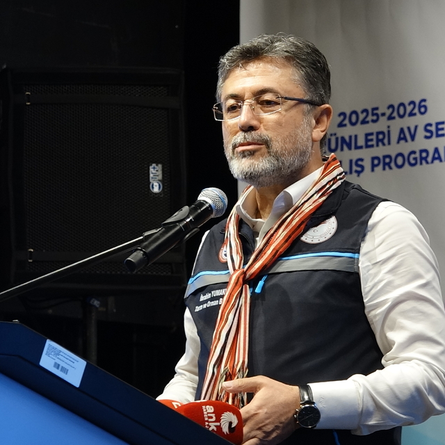 Bakan Yumaklı: Müsilajdan olumsuz etkilenen balıkçılarımıza destek sağlayac...