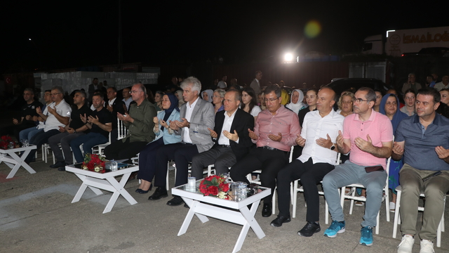 Rize'de balıkçılar dualarla mavi sulara uğurlandı