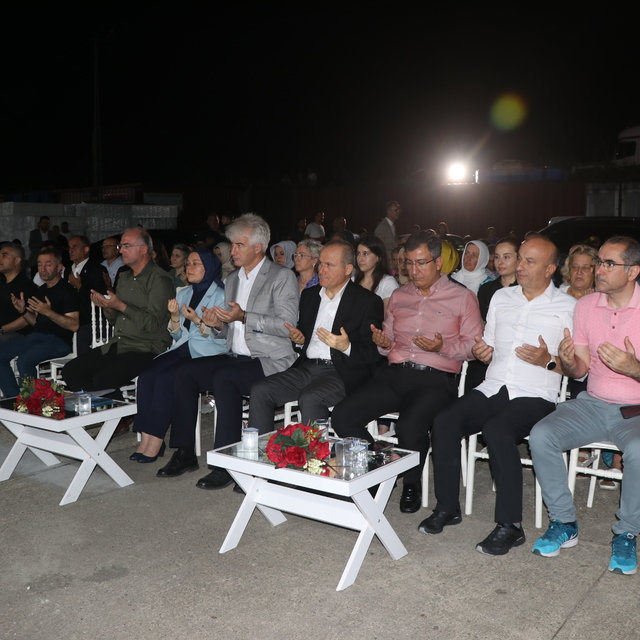 Rize'de balıkçılar dualarla mavi sulara uğurlandı