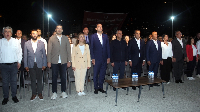 CHP Genel Başkanı Özel, Sinop'ta balıkçılık sezonu açılışına katıldı