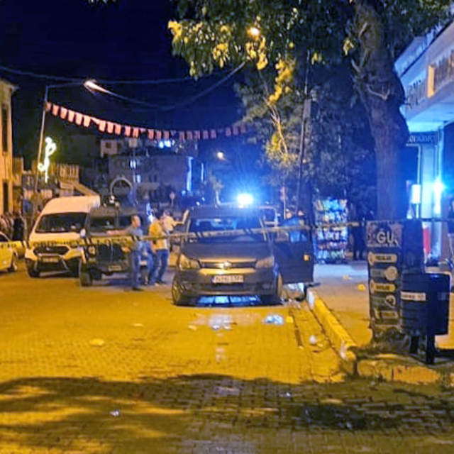 Muş'ta iş yerine düzenlenen silahlı saldırıda 2 kişi öldü