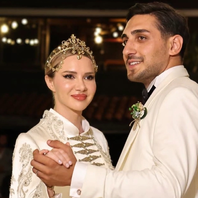 Romanyalı şarkıcı Otilia, Yalova'da düğün yaptı