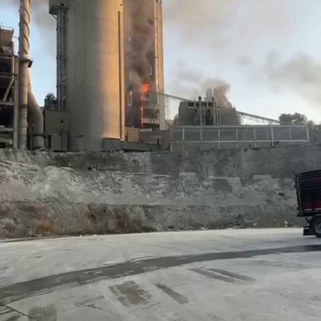 Çimento fabrikasında çıkan yangın, söndürüldü