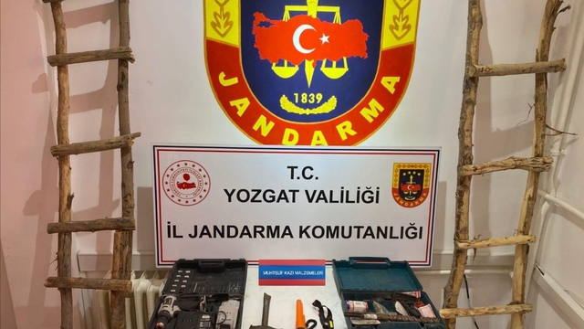 Yozgat'ta izinsiz kazı yapan 4 şüpheli suçüstü yakalandı