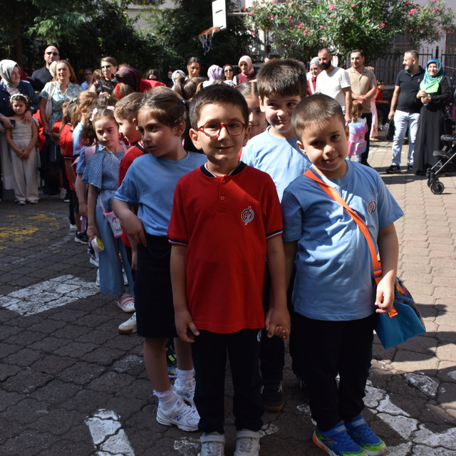 Trabzon ve Artvin'de okul öncesi ve ilkokul öğrencileri için uyum eğitimi b...