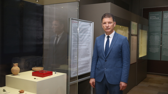 Sakarya'da "Antik Dönemde Anadolu'da Mezar Hediyeleri" sergisi açıldı