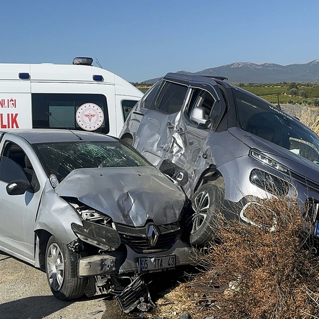 Manisa'da kaza: 3 yaralı