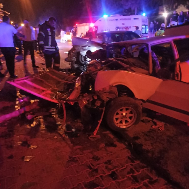 'Hatalı sollama' kazası: 4'ü ağır, 8 yaralı