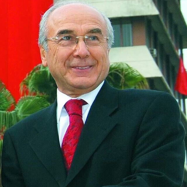 Adana'da 5 dönem başkanlık yapan Aytaç Durak, uçakta kalp krizi geçirdi