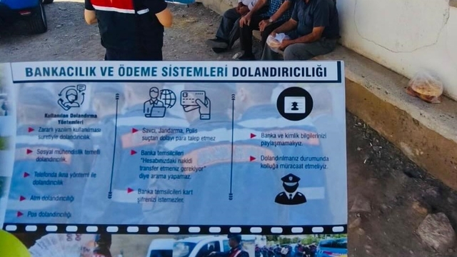 Kırşehir'de jandarma ekipleri 14 köyde dolandırıcılığa karşı bilgilendirmede bulundu