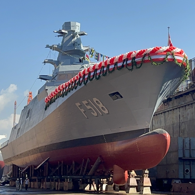 Yalova'da inşası tamamlanan TCG İçel denize indirildi