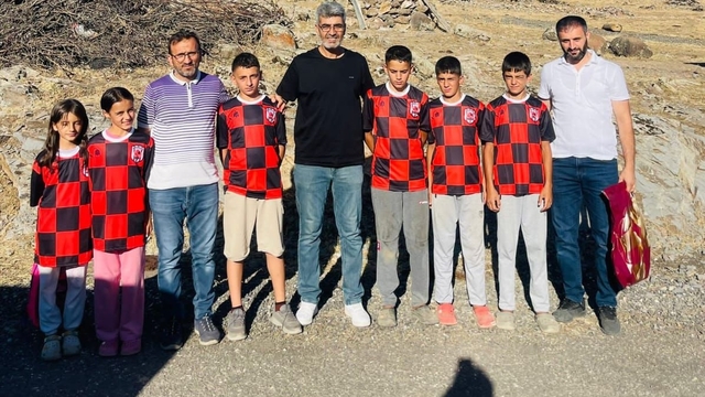 Bingöl'de öğrencilere eğitim desteği