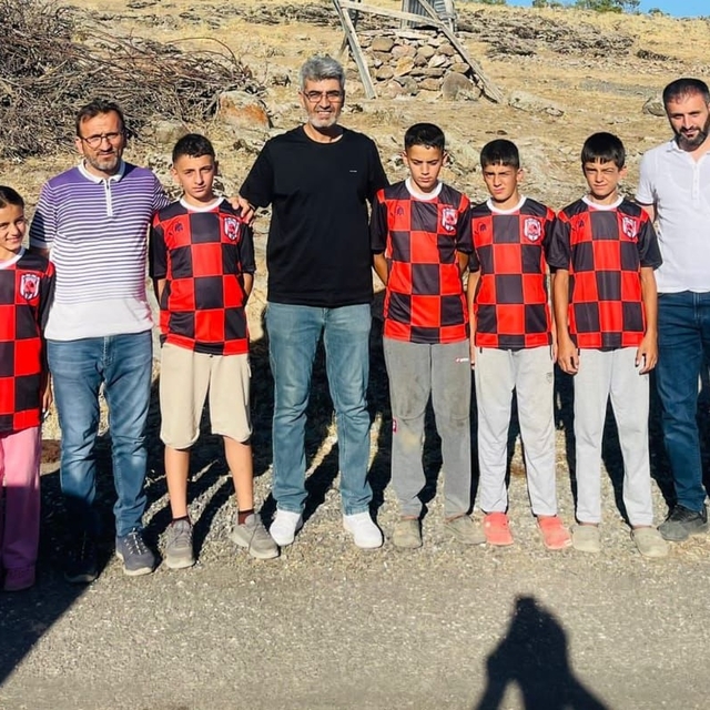 Bingöl'de öğrencilere eğitim desteği