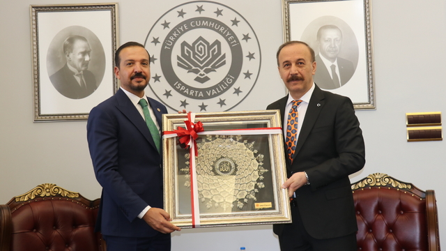 AK Parti Genel Başkan Yardımcısı Zorlu, Isparta'da ziyaretlerde bulundu