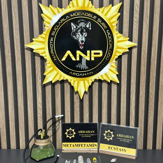 Ardahan'da uyuşturucu operasyonunda yakalanan 3 zanlı tutuklandı