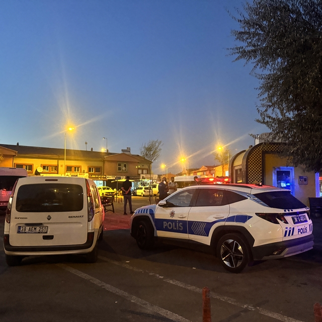 Kayseri'deki bıçaklı kavgada taksi şoförü yaralandı