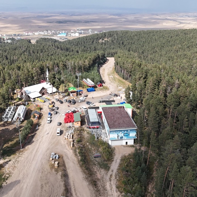 Sarıkamış Kayak Merkezi'ne suni kar makineleri kuruluyor