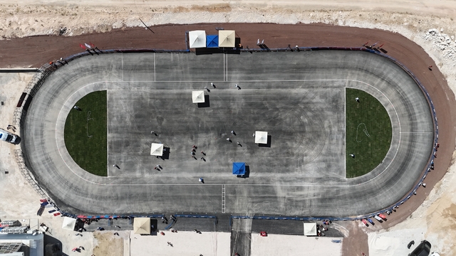 Karaman'da yapılan tekerlekli paten pistinde sporcular uluslararası yarışlara hazırlanacak