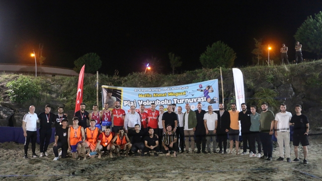Of'ta Mattia Ahmet Minguzzi anısına plaj voleybolu turnuvası düzenlendi