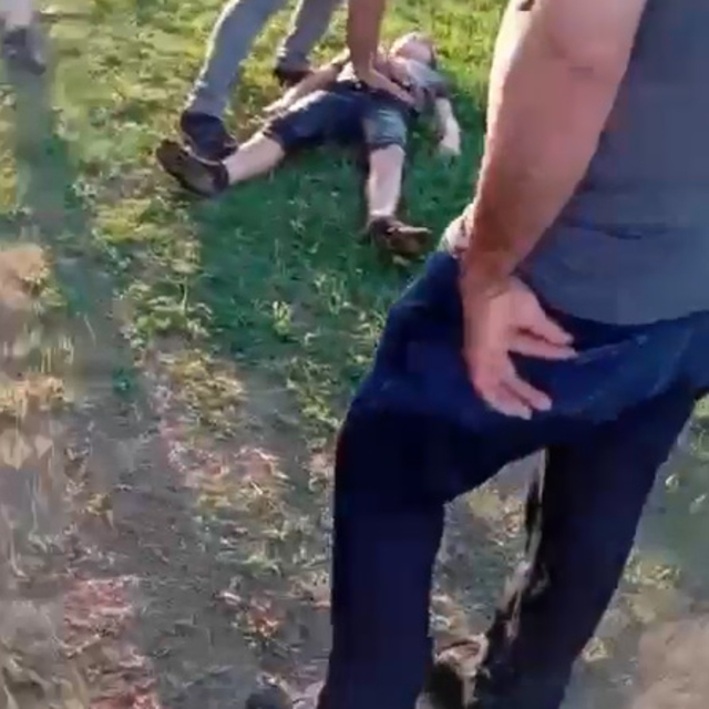 Boğulma tehlikesi geçiren çocuğu, balıkçı kurtardı