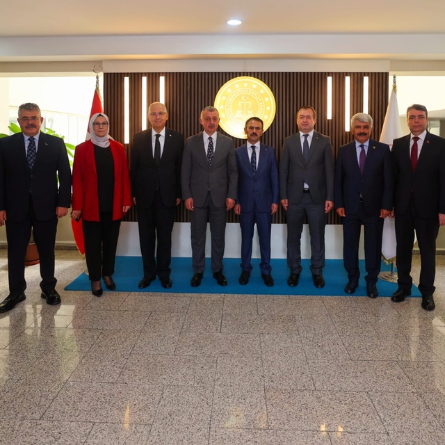 Kocaeli'de "Temiz Çevre Renkli Duvarlar" projesi kapsamında işbirliği proto...