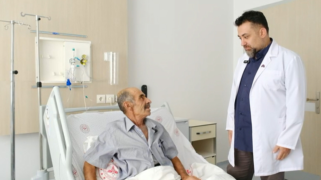 İneğin teptiği çiftçi, yelken göğüs ameliyatıyla sağlığına kavuştu