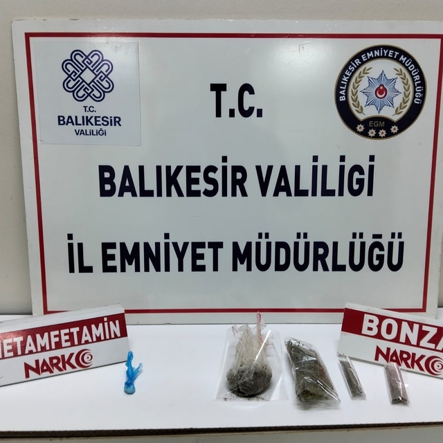 Balıkesir'de uyuşturucu operasyonlarında 3 kişi gözaltına alındı