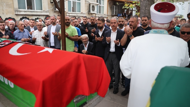 Giresun'daki silahlı kavgada ölen Samsunspor taraftarının cenazesi memleketinde defnedildi