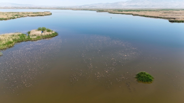 Eber Gölü'ne giriş ve çıkışlar, ikinci bir emre kadar yasaklandı