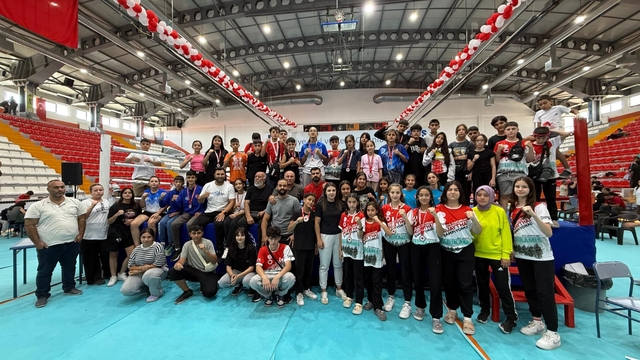 Kayseri Muaythai Çocuklar Takımı, Kars'tan 35 madalyayla döndü